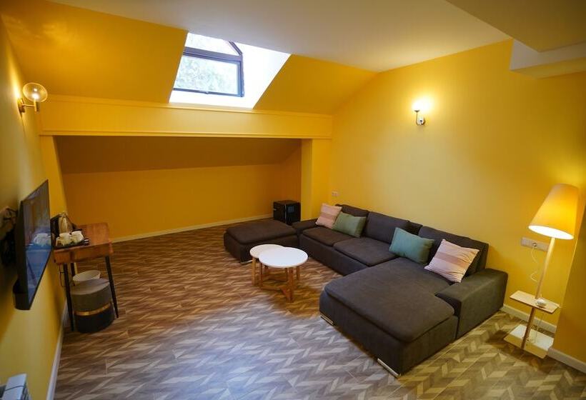 Station 22 Hotel სასტუმრო სადგური 22