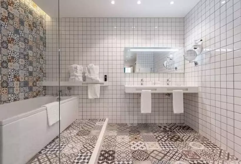 هتل Hôtel Ben Aouda & Spa