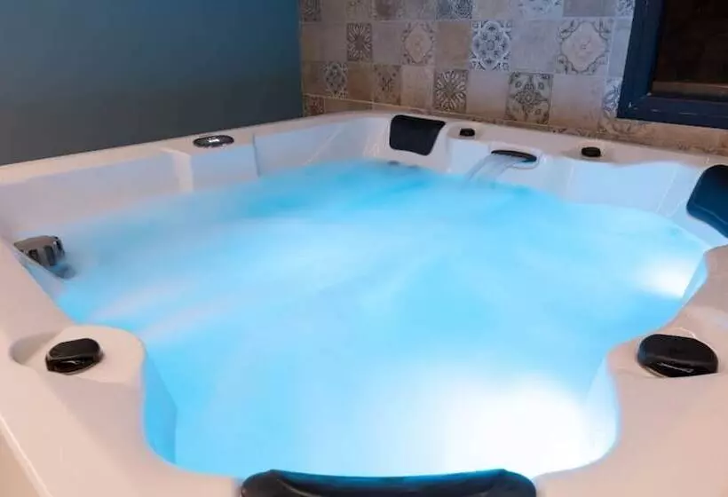 هتل Hôtel Ben Aouda & Spa