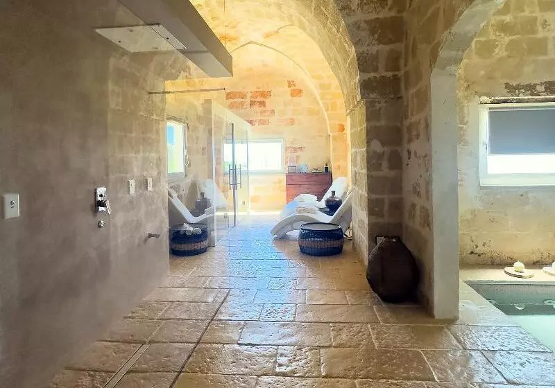 Villa Neviera Wine Resort & Spa By Cantine Due Palme