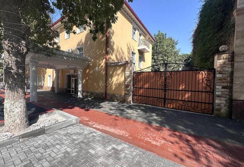 فندق Grand Silk Road