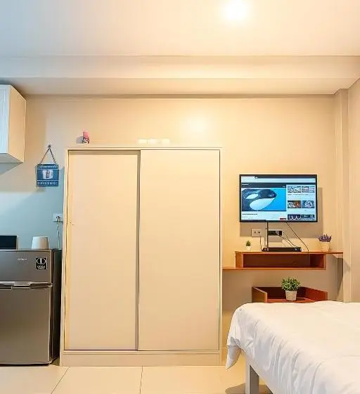Persimmon Studio C