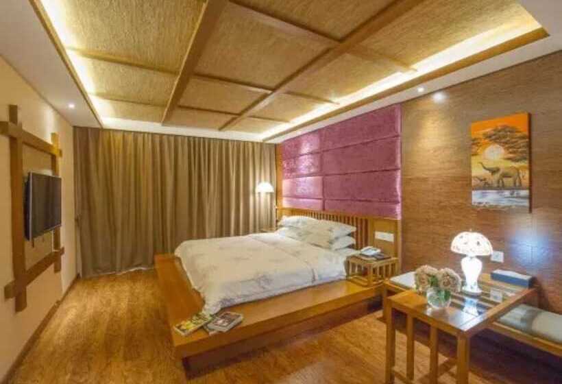 Bluesky Hotel & Resort