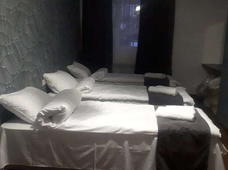 هاستل Mkhitaryan S Guest House