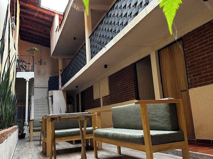 Hostel Posada Mubuji