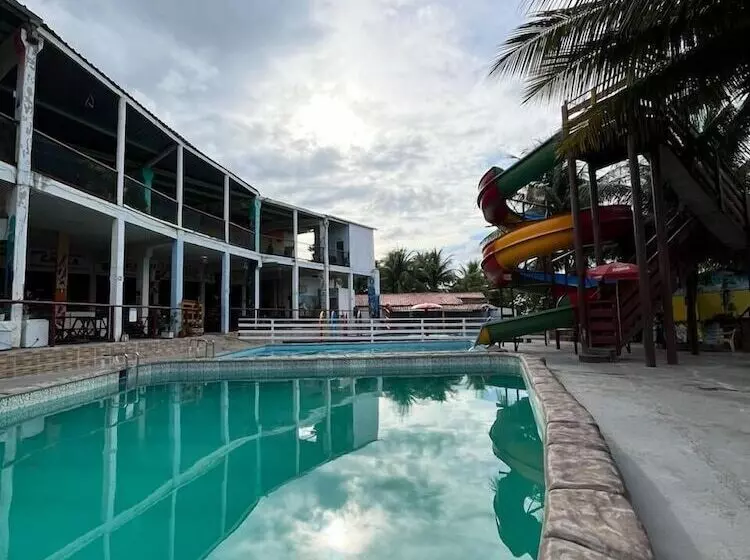 ホテル Pousada Oásis Do Sertão