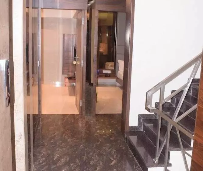 ホテル Pushpa Inn