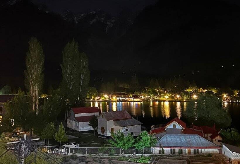 هتل Mountain Lagoon