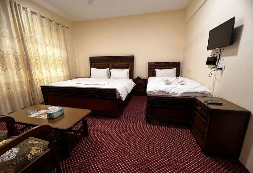 هتل Mountain Lagoon