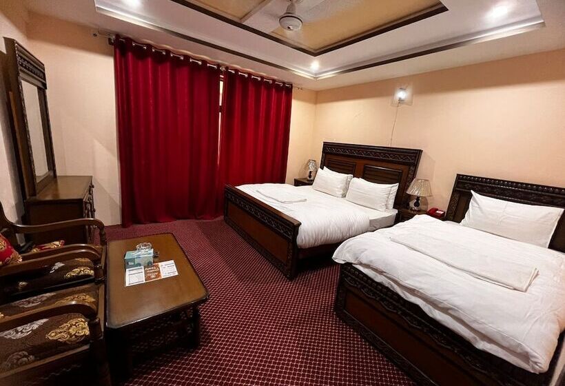 هتل Mountain Lagoon