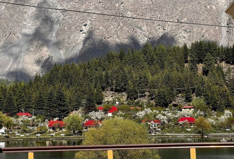 هتل Mountain Lagoon