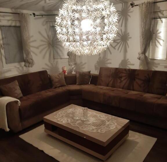 پانسیون Medina