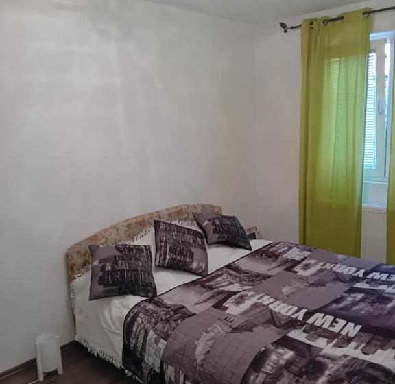 پانسیون Medina