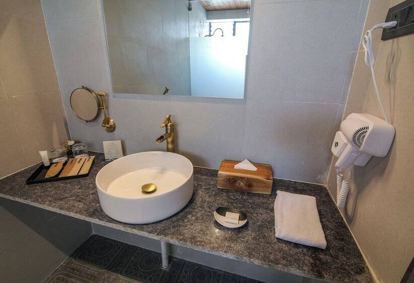 Resort Toyam By Orchid Hotels