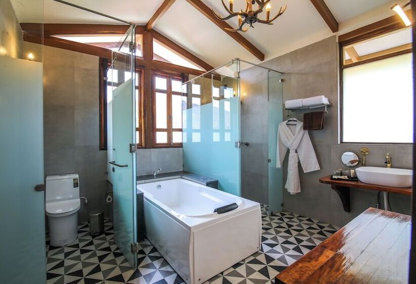 Resort Toyam By Orchid Hotels