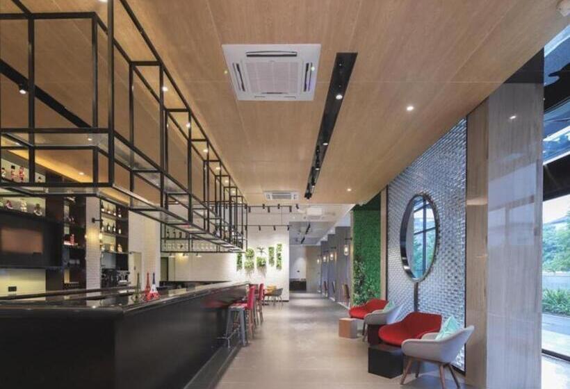 Campanile Hotel Shenzhen Bay Convention And Exhibition Center