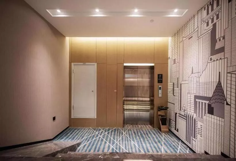 Hotelli City Comfort Inn Ezhou Wuyue Plaza