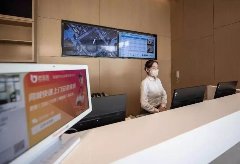 Hotelli City Comfort Inn Ezhou Wuyue Plaza