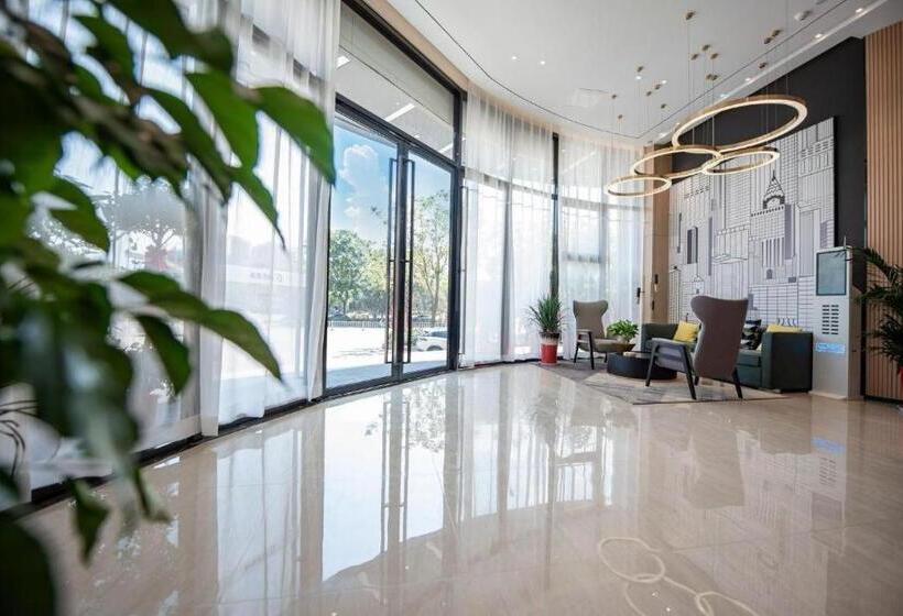 فندق City Comfort Inn Ezhou Wuyue Plaza