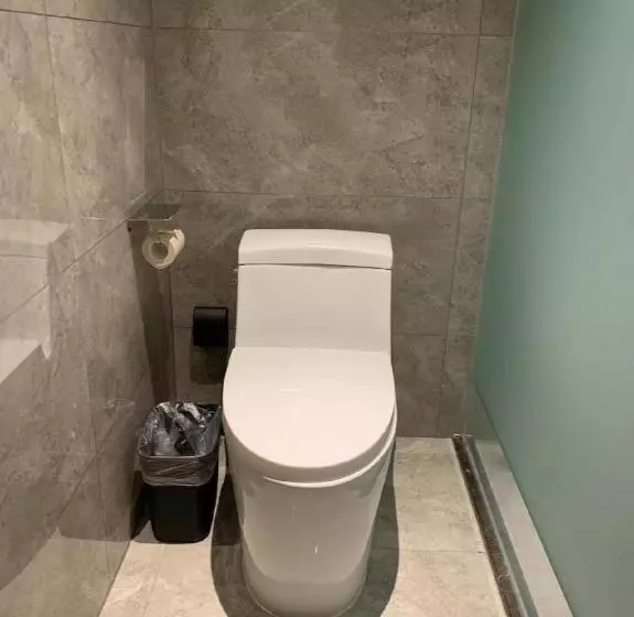 Hotelli City Comfort Inn Ezhou Wuyue Plaza