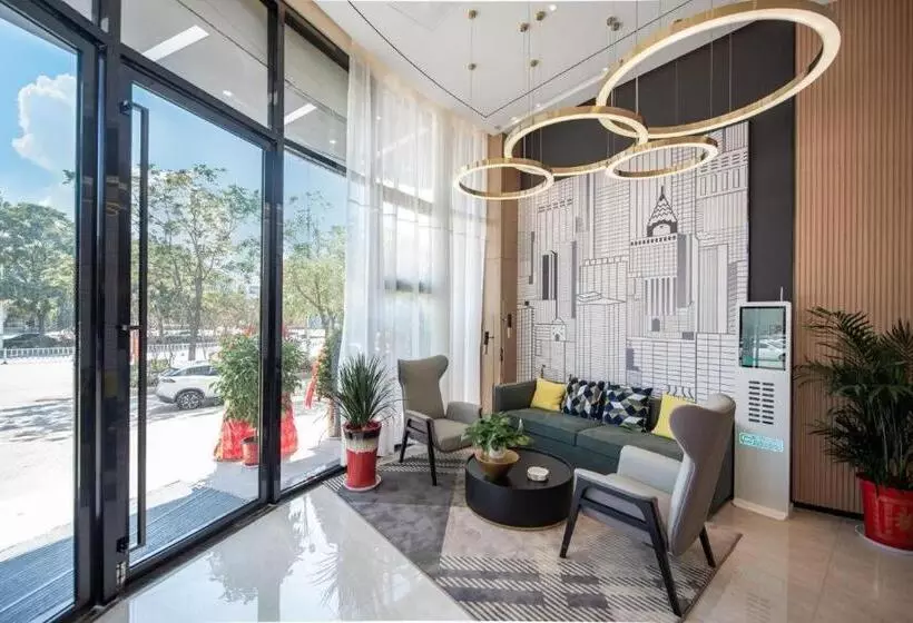 Hotelli City Comfort Inn Ezhou Wuyue Plaza