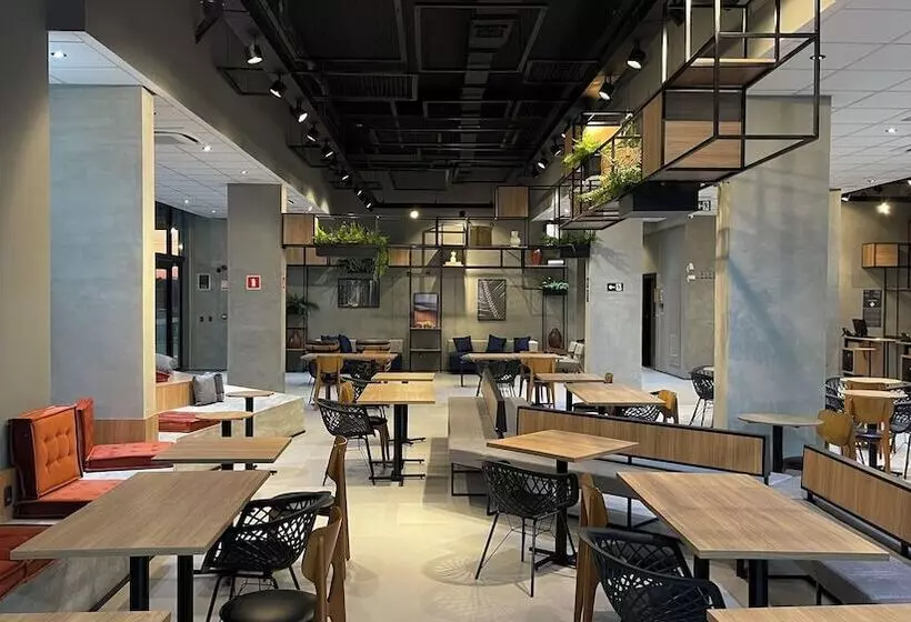 ホテル Ibis Lavras