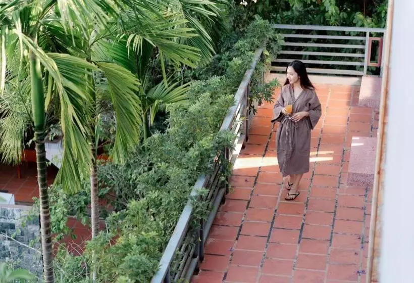 ホテル Indra Porak Residence