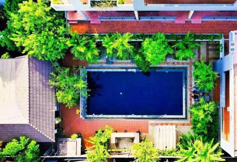 ホテル Indra Porak Residence