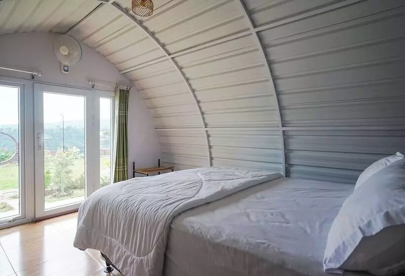 Hotelli Rainbow Glamping