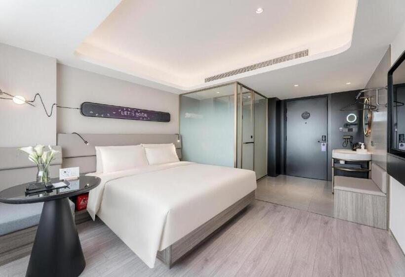 Atour Light Hotel Dalian Xinghai Plaza Henglong Shopping Center