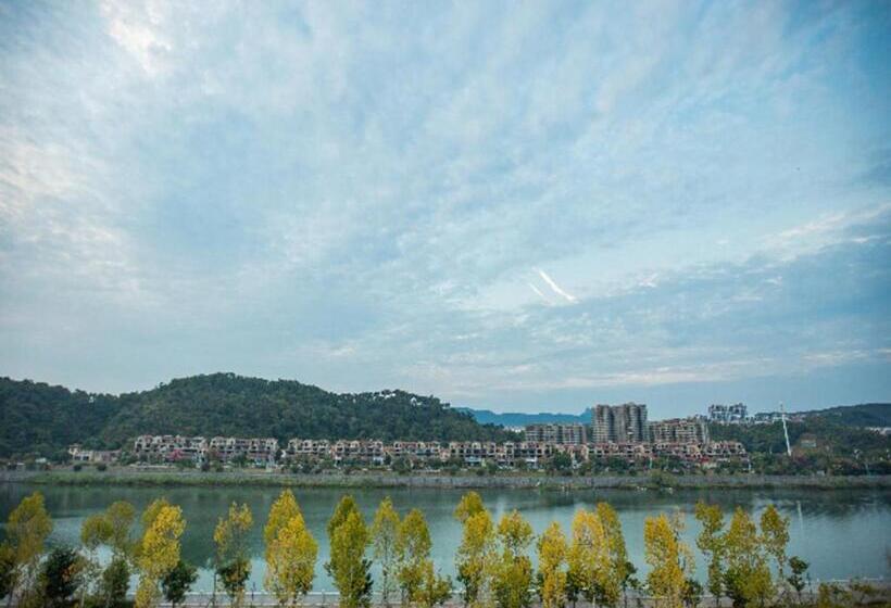 호텔 City Comfort Inn Shaoguan Biguiyuan Phoenix City Gold Village