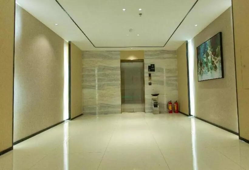 Hotelli City Comfort Inn Shaoguan Biguiyuan Phoenix City Gold Village