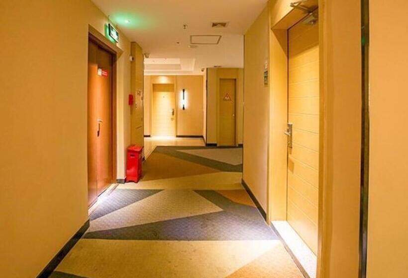 酒店 City Comfort Inn Yangjiang Yangxi Renmin Road Triumph Plaza