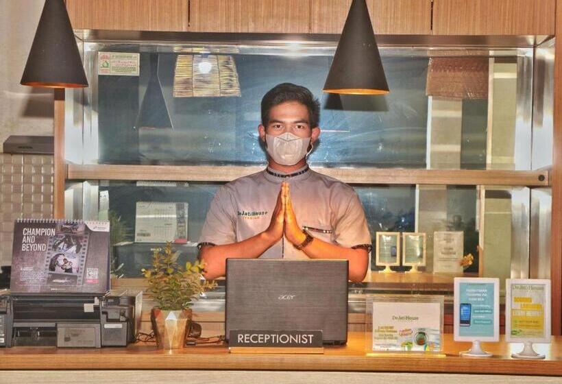 هتل De Jati House