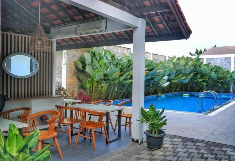 هتل De Jati House