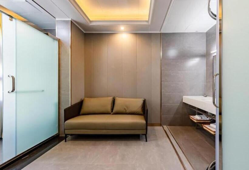 ホテル Geli Kunming North Railway Station Zoo