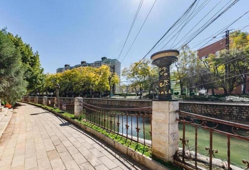 ホテル Geli Kunming North Railway Station Zoo