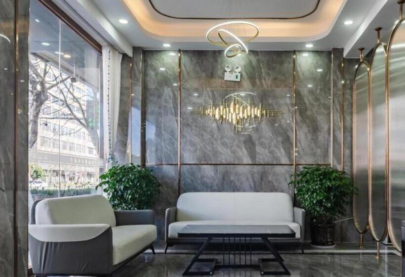 ホテル Geli Kunming North Railway Station Zoo