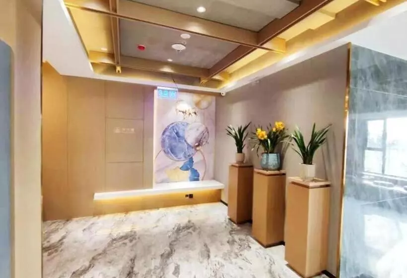 Hotelli Green Tree Inn Henan Fuzhou Municipal Government Wanhuicheng Commercial Plaza