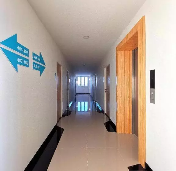 ホテル Mali House Sakon Nakhon