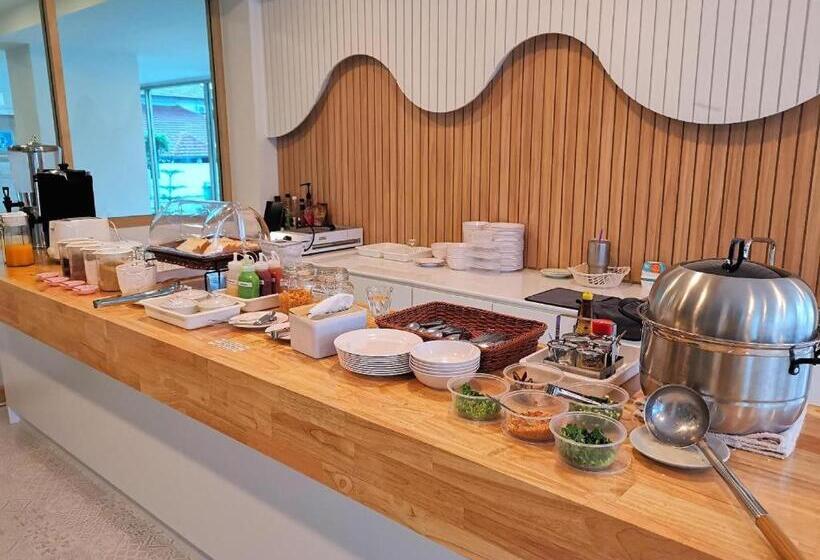 酒店 Mali House Sakon Nakhon