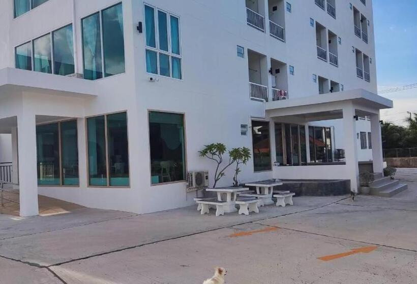 酒店 Mali House Sakon Nakhon