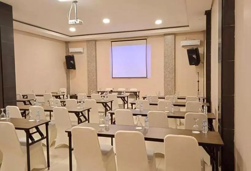 Hotelli Mireya Sorowako