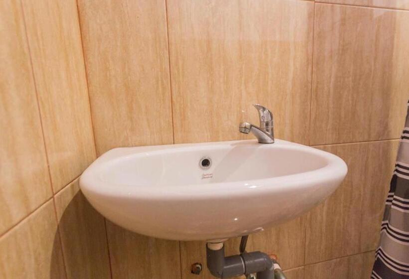 Hotel Oyo 2544 Just In