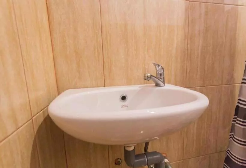 ホテル Oyo 2544 Just In