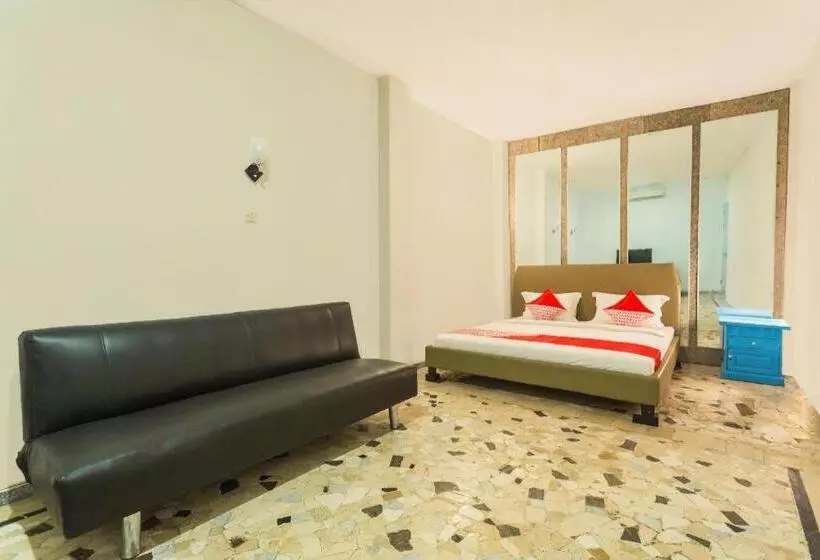 ホテル Oyo 2544 Just In