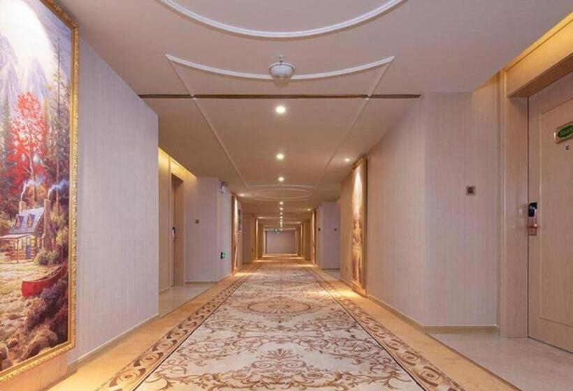 Vienna Hotel Anhui Taihe Baitai Xingma International