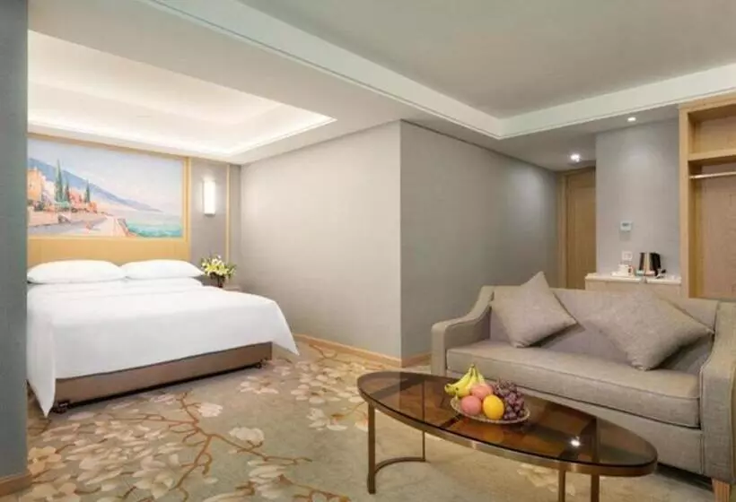 Vienna Hotel Guangxi Hechi Jinchengjiang Baima Street