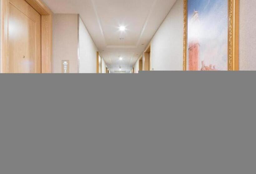 Vienna Hotel Guangxi Hechi Jinchengjiang Baima Street