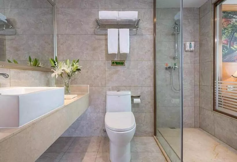 Vienna Hotel Hubei Jinzhou Changjiang University